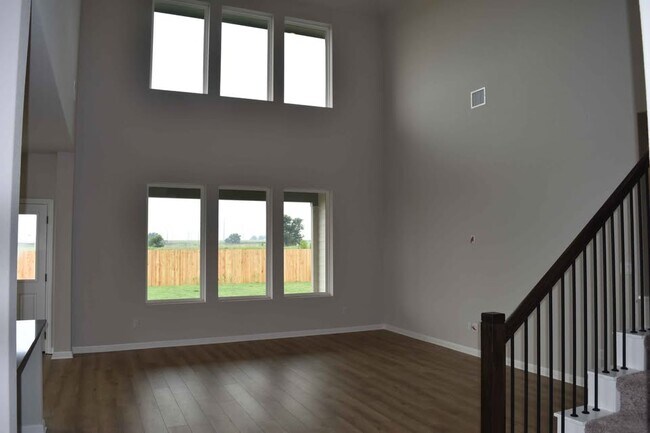 201 Chickasaw Ln in Hutto, TX - Building Photo - Building Photo