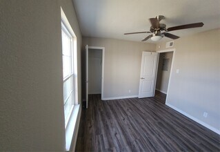 724 E Ave N in Belton, TX - Building Photo - Building Photo