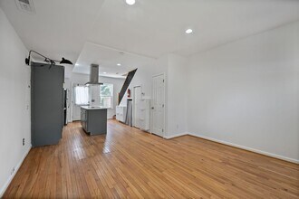 904 13th St SE in Washington, DC - Building Photo - Building Photo