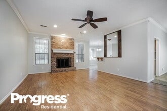 16109 McQueen Rd in Conroe, TX - Building Photo - Building Photo