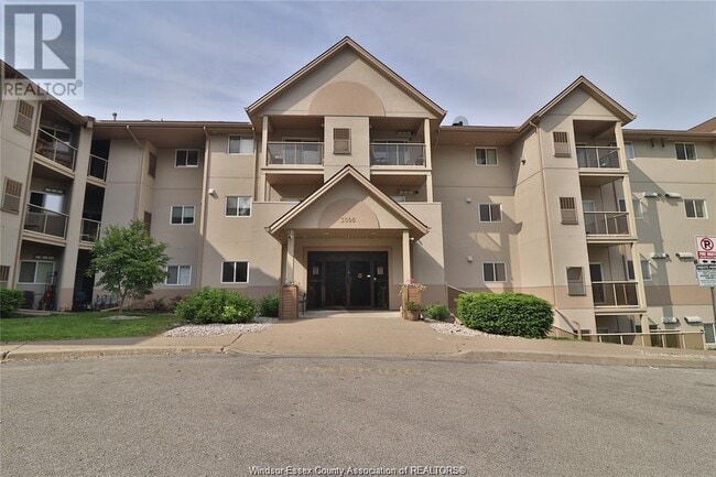3000 Sandwich St.