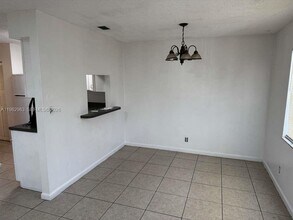 978 SW 10th Dr in Pompano Beach, FL - Building Photo - Building Photo