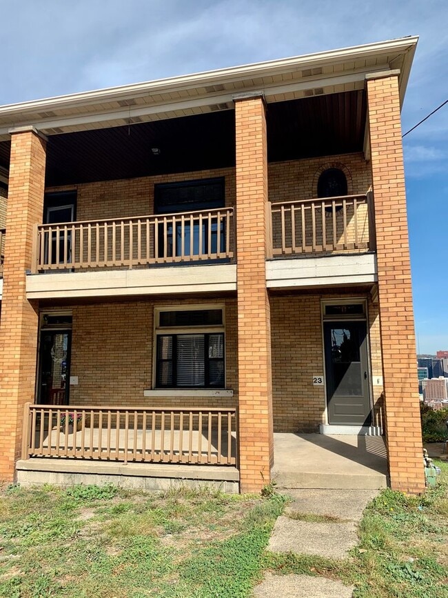 21-23-23 Bailey Ave in Pittsburgh, PA - Building Photo - Building Photo