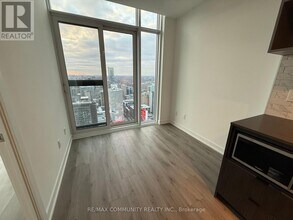 252 Church St in Toronto, ON - Building Photo - Building Photo