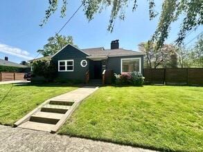 7212 NE Tillamook St in Portland, OR - Building Photo - Building Photo