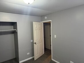 631 Andover St in Chicago Heights, IL - Building Photo - Building Photo