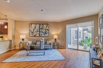 Avant at the Arboretum in Lisle, IL - Foto de edificio - Interior Photo