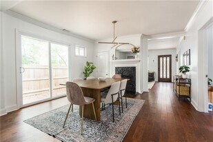 200 Lowry St NE in Atlanta, GA - Building Photo