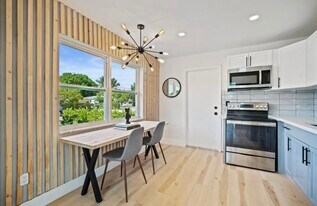 1521 NE 148th St in Miami, FL - Building Photo