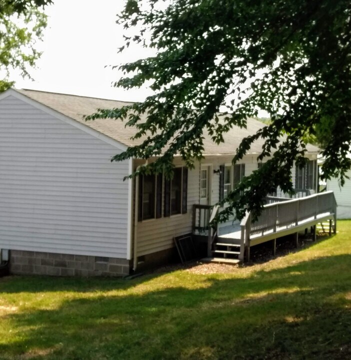 200 Jefferson St, Unit C in Farmville, VA - Building Photo