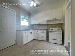 801 Sandra Dr in Midwest City, OK - Building Photo - Building Photo