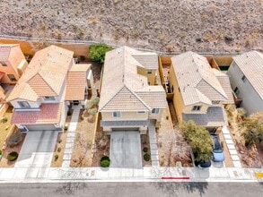 2752 Drummossie Dr in Henderson, NV - Foto de edificio - Building Photo