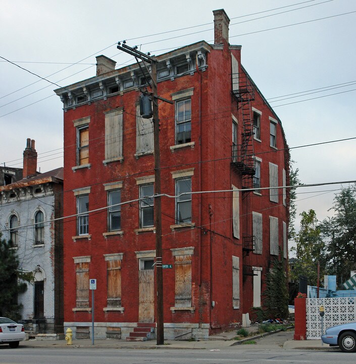 408 W Liberty St in Cincinnati, OH - Building Photo