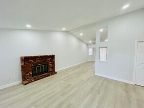 1532 Michelle Ave in Lancaster, CA - Building Photo - Building Photo