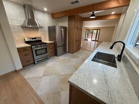 1636 Channing Way in Berkeley, CA - Building Photo