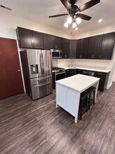 2336 W Thomas St in Chicago, IL - Building Photo - Building Photo