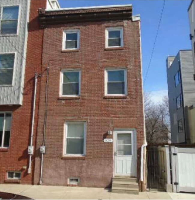 property at 329 W Thompson St
