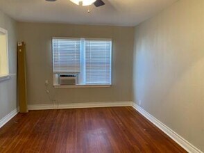 2324 16th St in Lubbock, TX - Foto de edificio - Building Photo