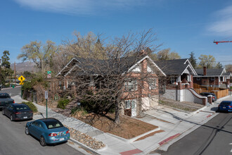 93 College Dr in Reno, NV - Building Photo - Building Photo