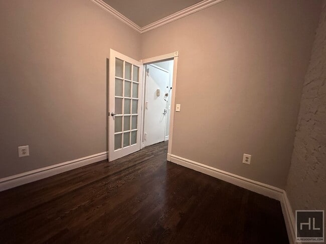 East 13th Street, Unit 02D in New York, NY - Foto de edificio - Building Photo