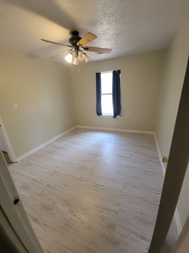 229 Franklin St in Zebulon, GA - Building Photo - Building Photo