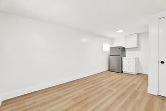 19859 Nicke St in Clinton Township, MI - Building Photo - Building Photo