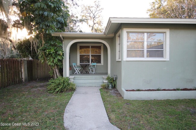 2108 Oak St in Melbourne, FL - Building Photo - Building Photo