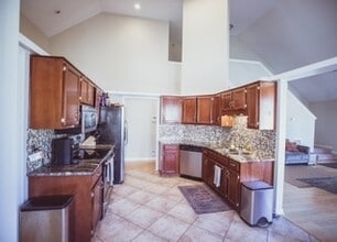 1104 Crestfield Dr in Nashville, TN - Building Photo - Building Photo