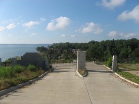 Crown Pointe Condominiums in Afton, OK - Foto de edificio - Building Photo