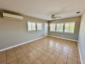 11228-11230 Oxnard St in Los Angeles, CA - Building Photo - Building Photo