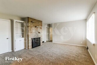 2721 Bernadette Rd in Columbus, OH - Building Photo - Building Photo