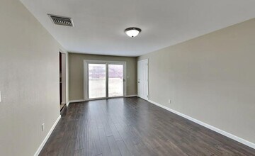 12451 Telfair Ave in Los Angeles, CA - Building Photo - Building Photo