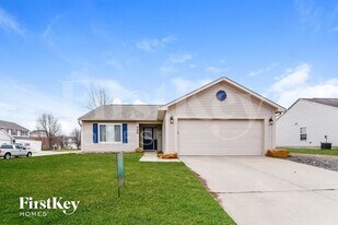 725 Woodway Ln in Bargersville, IN - Building Photo