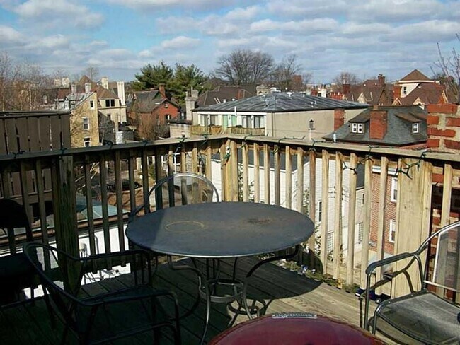 5731 Kentucky Ave, Unit 2 in Pittsburgh, PA - Building Photo - Building Photo