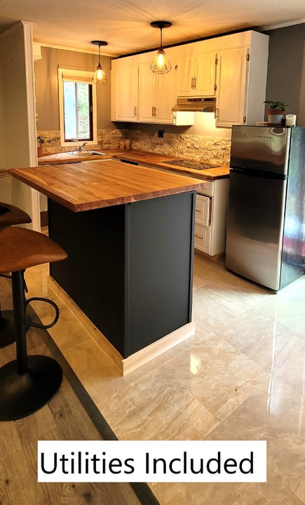 1Newtown Turnpike in Weston, CT - Building Photo