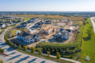 Mansions at Granite Falls in Papillion, NE - Foto de edificio - Building Photo