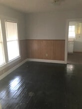 208 Clemson St in Laurens, SC - Building Photo - Building Photo