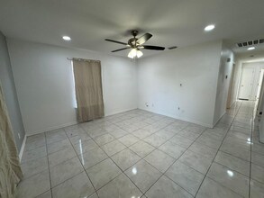 3010 Jake St in Edinburg, TX - Building Photo - Building Photo