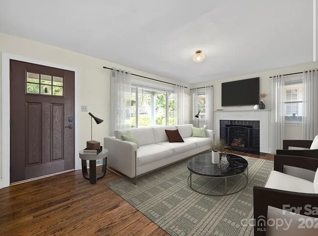 property at 216 Sylvania Ave