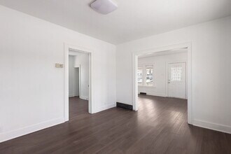 302 E Grove St in Mishawaka, IN - Building Photo - Building Photo