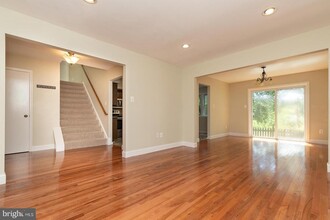 15107 General Stevens Ct in Chantilly, VA - Building Photo - Building Photo