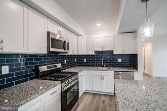 129 Washington Ave in Philadelphia, PA - Building Photo - Building Photo