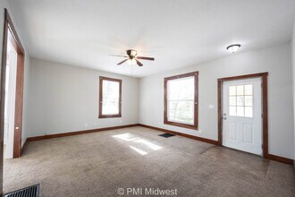 411 S East St in Lebanon, IN - Foto de edificio - Building Photo