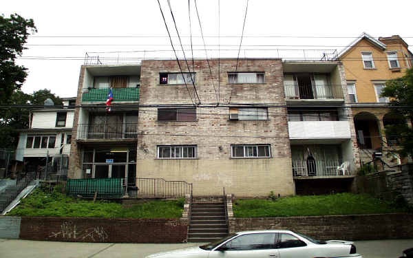 Jerome Park in Bronx, NY - Building Photo