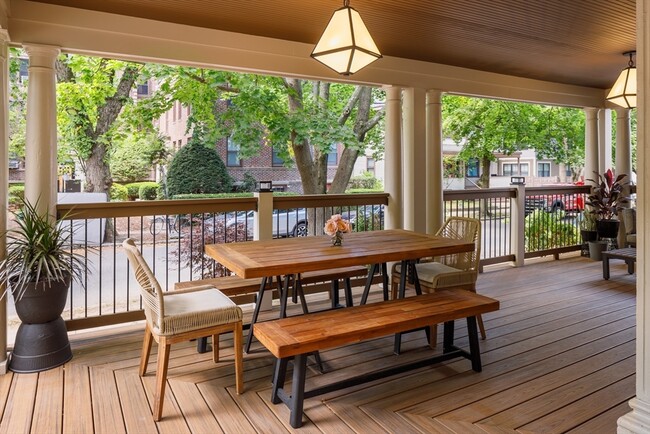 41 Winslow Rd, Unit 3 in Brookline, MA - Building Photo - Building Photo