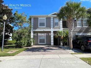 2390 Caravelle Cir in Kissimmee, FL - Building Photo - Building Photo