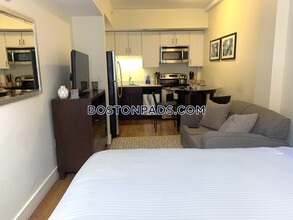 8 Winter Pl in Boston, MA - Building Photo - Building Photo