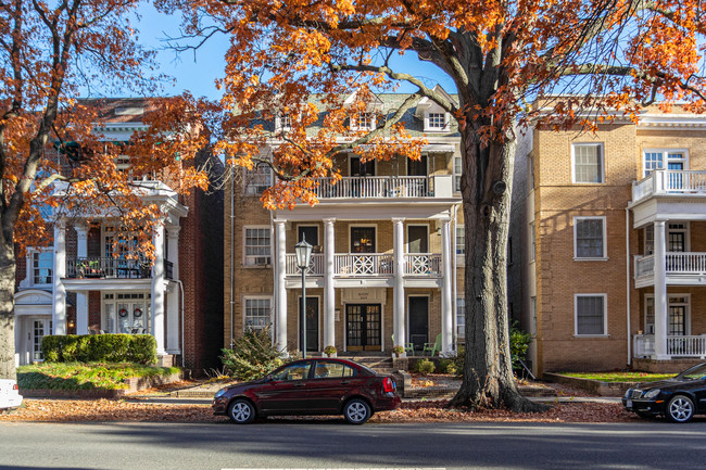 3004 Monument Ave in Richmond, VA - Building Photo - Building Photo