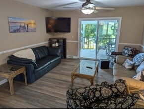 1037 Contentment Ln in Moneta, VA - Building Photo - Building Photo