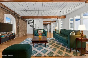 85 South St in New York, NY - Building Photo